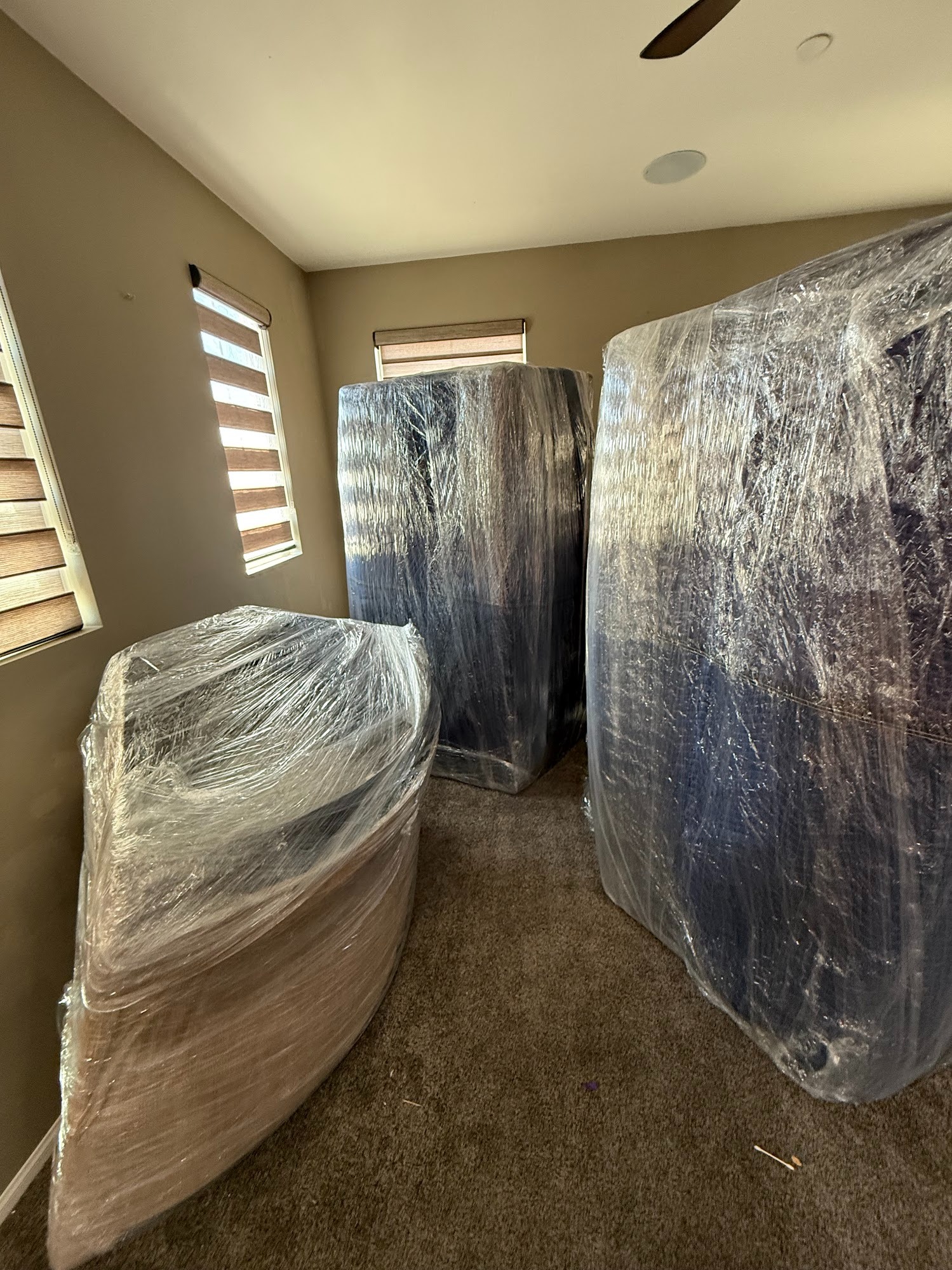 Loading & Unloading Labor in Orange County (U-Haul, POD, Truck) | SMG Movers